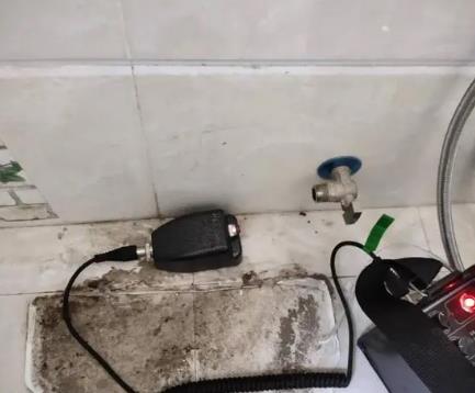 皮山屋顶漏水维修公司分享下卫生间漏水的危害及解决方法